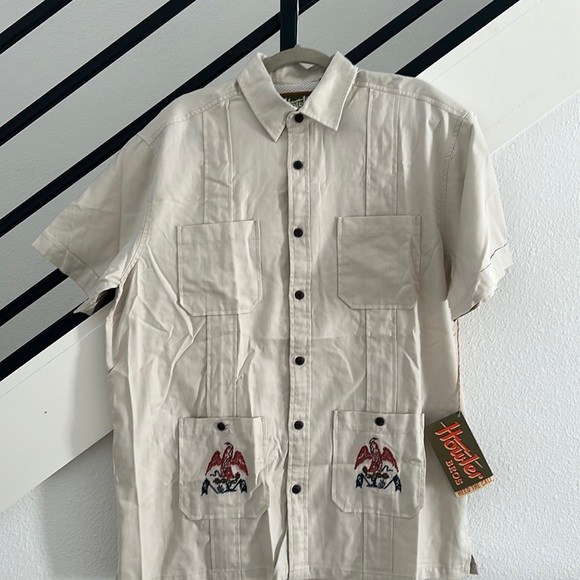 Howler Guayabera - Picture 1 of 2